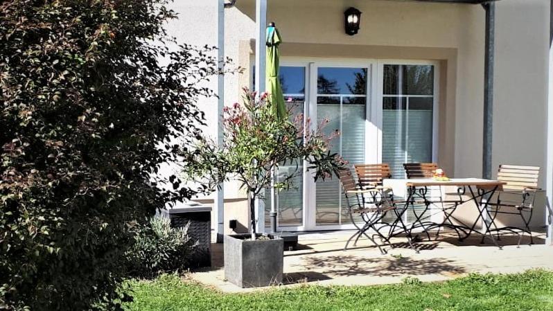 Ferienhof Graefe - 3-Seiten Hof Mit Grossem Garten, Pool & Sauna Meißen 외부 사진