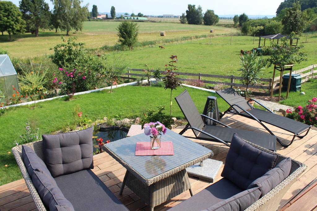 Ferienhof Graefe - 3-Seiten Hof Mit Grossem Garten, Pool & Sauna Meißen 외부 사진